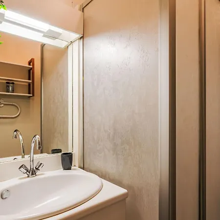 Le Clos Mathilde-18 By Interhome شقة *